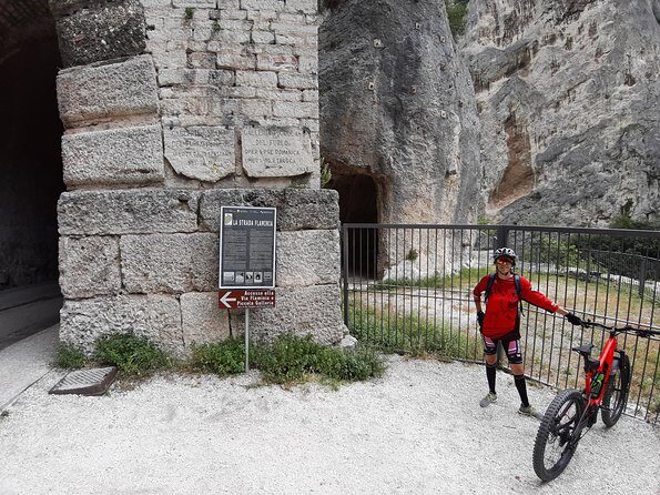 Tour in eBike Riserva Gola del Furlo and Tartufo - The Experience in Detail