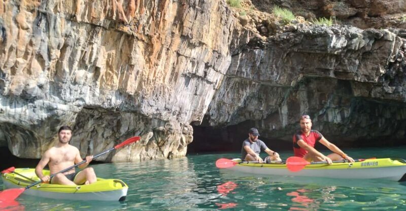 Tour in Kayak sulle orme di James Bond a Maratea - Exploring the Kayak Tour in Maratea: Following in James Bond’s Footsteps