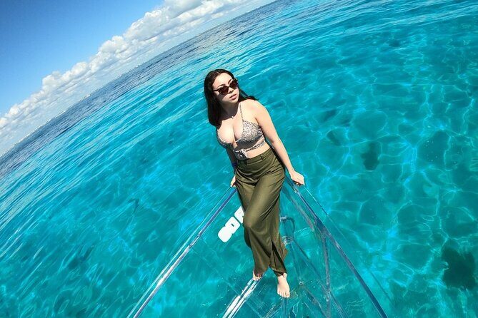 Tour Isla Mujeres excursion in Collective Transparent Boat - The Experience from the Travelers’ Perspective