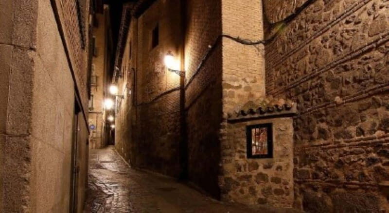 Tour Nocturno de Leyendas y Misterios con Subterráneo - FAQs