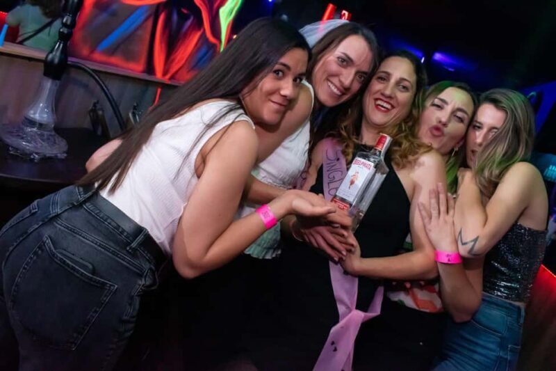 Tour of 2 pubs and 2 clubs in Madrid with drinks included. - Key Points