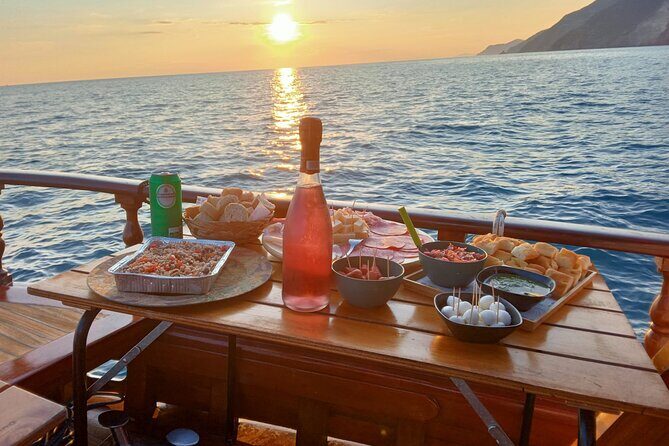 Tour of Apericena at Sunset and Dinner on Boat - Detailed Review of the Experience