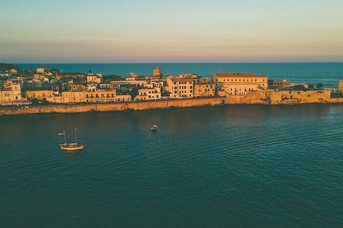 Tour of Ortigia and sea caves by boat in Syracuse - Key Points