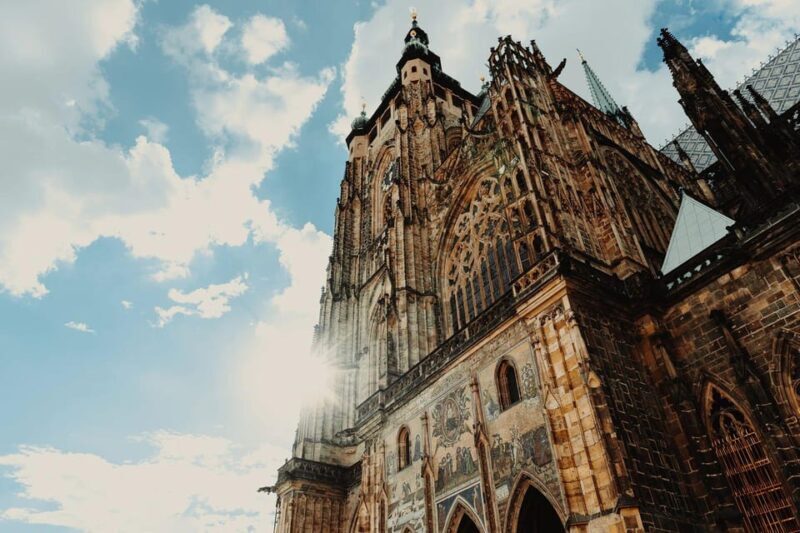 Tour of Prague Castle in italian language ticket included - Your Guide to the Prague Castle Tour in Italian – Is It Worth It?