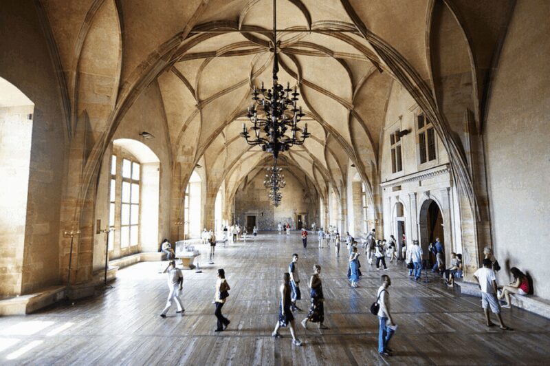 Tour of Prague Castle in italian language ticket included - FAQ