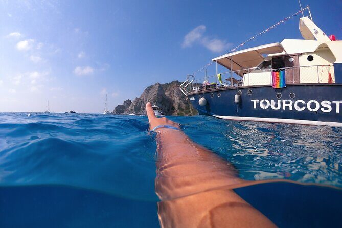 Tour of the Costa degli Dei by boat, 3 hours with aperitif included - Practical Logistics