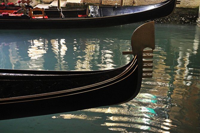 Tour of The Real Hidden Venice - The Guide and the Group