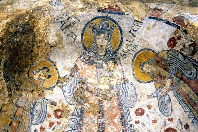 Tour of the three Crypts in the Murgia Materana with Transfer - Key Points