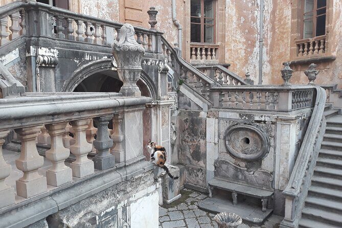 Tour of Villa Palagonia and Street Food itinerary in Bagheria - FAQs