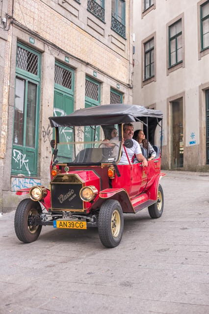 Tour Porto: Classic Adventure in Electric Tuk Tuk - The Experience from the Travelers Perspective