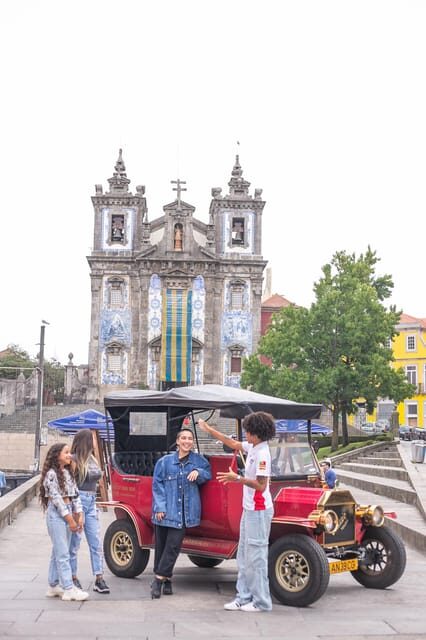 Tour Porto: Classic Car + A Toast with Port Wine - FAQs