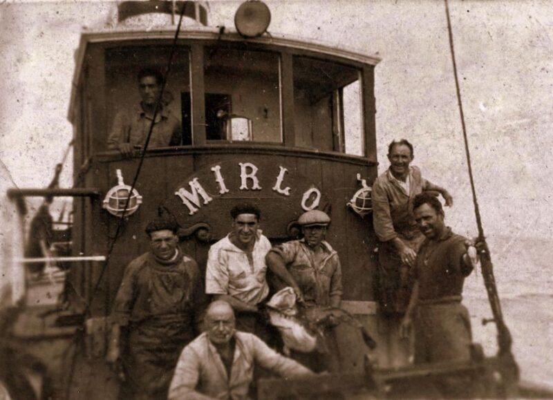 Tour privado por Gijón - Walking Through the Old Neighborhood