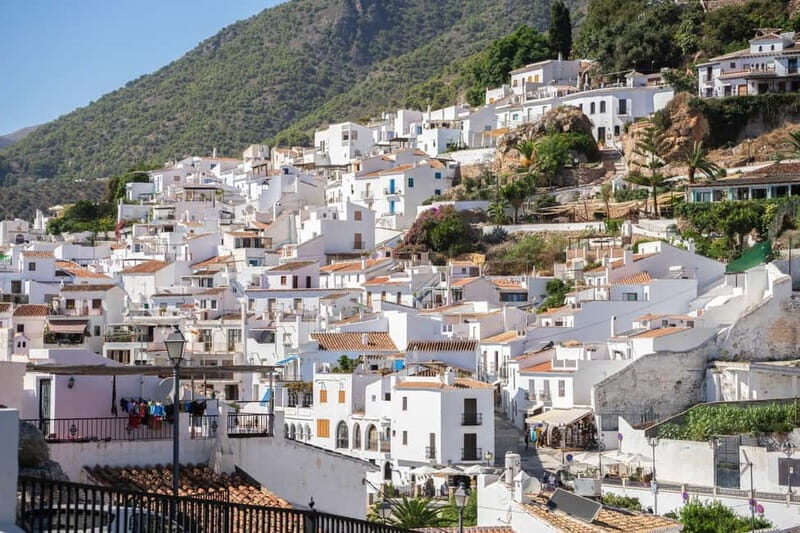 Tour to Nerja's Caves, Nerja city and Frigiliana - FAQs