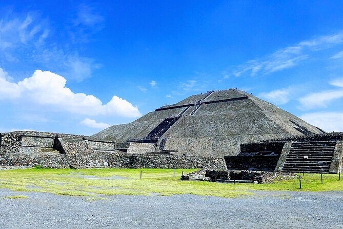 Tour to Teotihuacan by Panoramic Bus with Food Option - FAQ