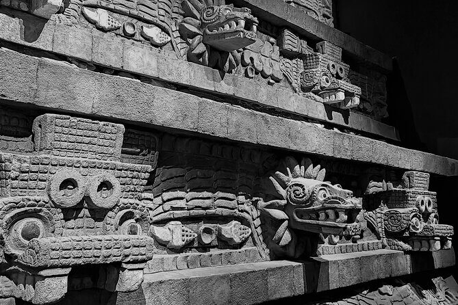 Tour to Teotihuacan from CDMX with entrances included - Morning Coffee at Panadería Rosetta