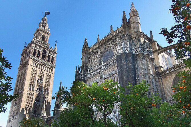 Tour to the Cathedral and the Giralda with Admission Included in Seville - Discovering Sevilles Cathedral and Giralda: An Honest Review
