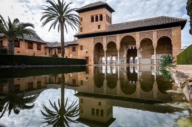 Tours Alhambra Tickets with Tour Guide - What Makes This Tour Stand Out