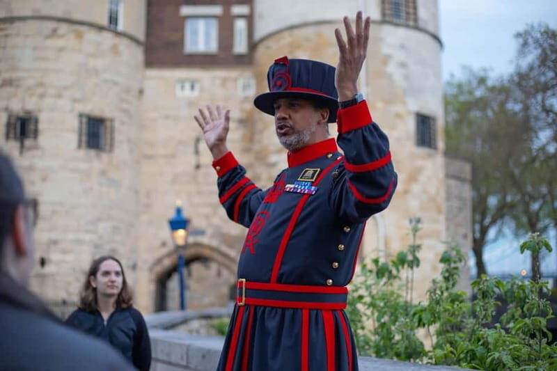 Tower of London After Hours with Beefeater & Keys Ceremony - What to Expect from the Experience