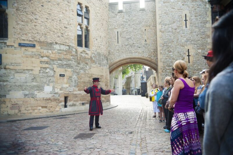 Tower of London: Beefeater Opening Ceremony & Crown Jewels - Who This Tour Is Best For