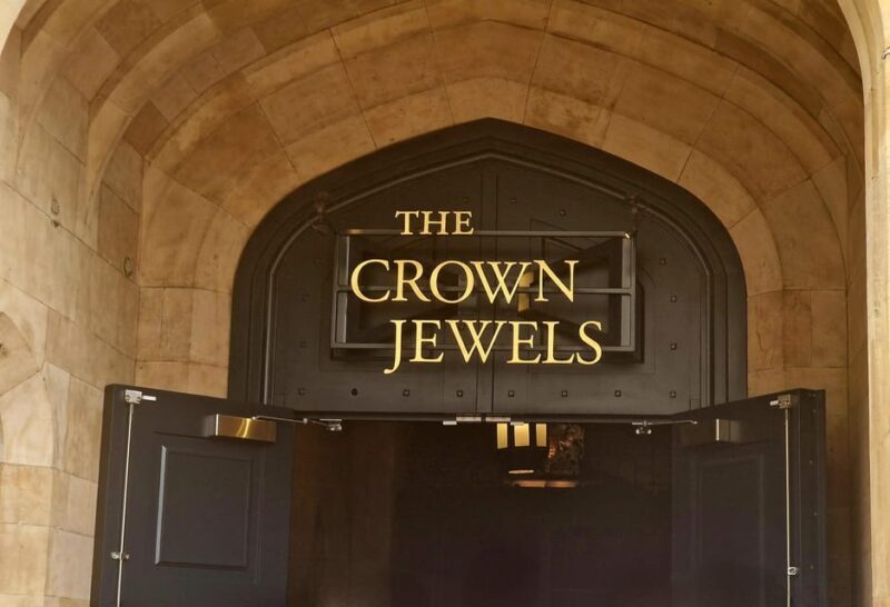 Tower of London Crown Jewels and English Royal History Tour - The Ideal Audience