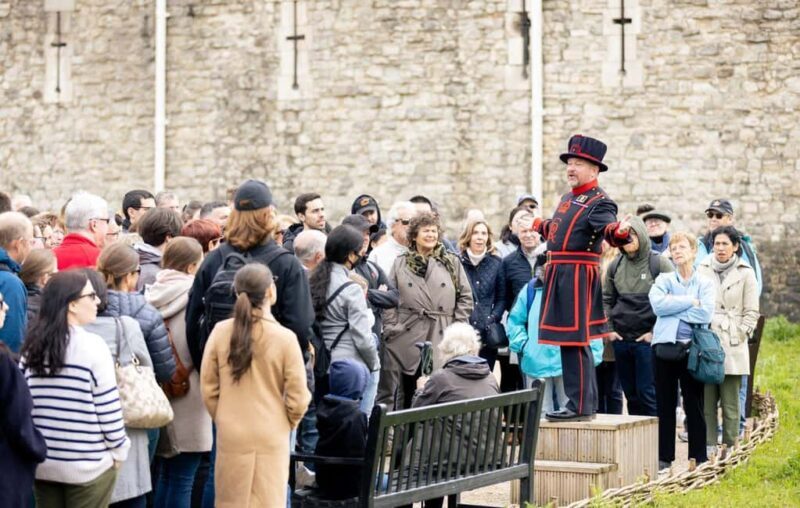 Tower of London Early Access & Beefeater Opening Ceremony - How the Tour Unfolds: A Step-by-Step Look