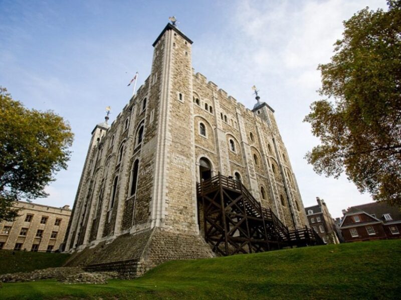 Tower of London: Early Access with Crown Jewels & Beefeaters - Who Should Consider This Tour?