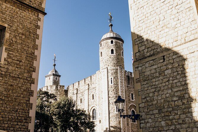 Tower of London Tour with Crown Jewels & Cruise - Key Points
