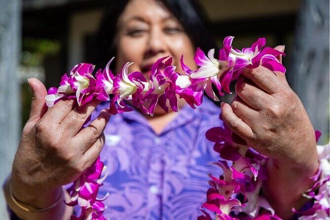 Traditional Airport Lei Greeting on Kahului Maui - Is It Worth the Price?