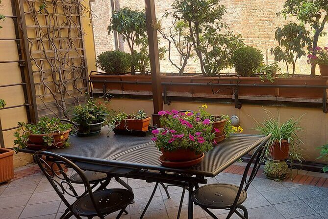 Traditional Bolognese Cooking Class in Bologna with Giovanna S - Key Points