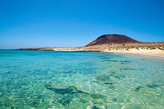 Traditional Canarian street market and marine reserve of La Graciosa - FAQ