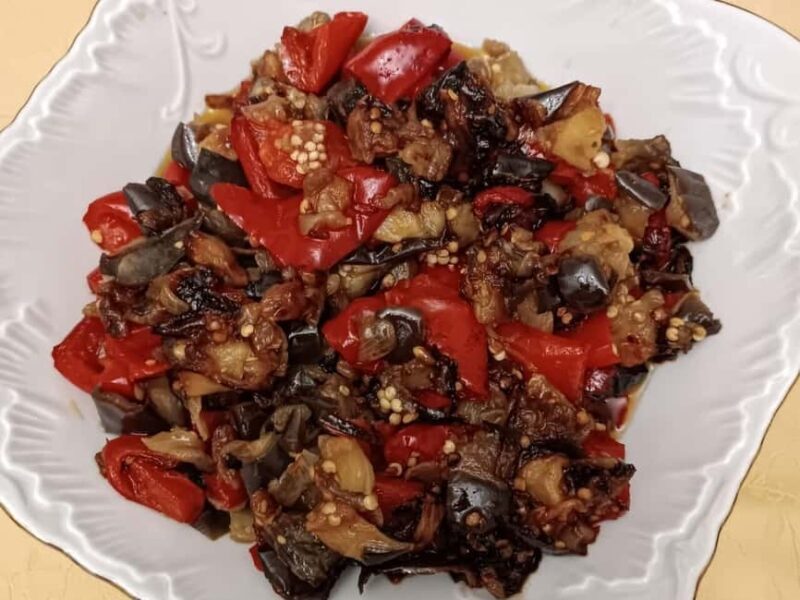 Traditional cuisine in a home restaurant in Syracuse - Discovering an Authentic Sicilian Meal in Syracuse