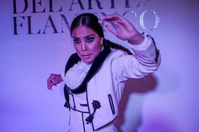 Traditional Flamenco Show - Setting the Scene at Casa del Arte Flamenco