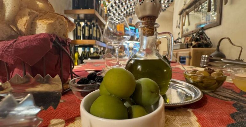 Traditional Food Tasting with Wine Pairing in Trastevere - Key Points