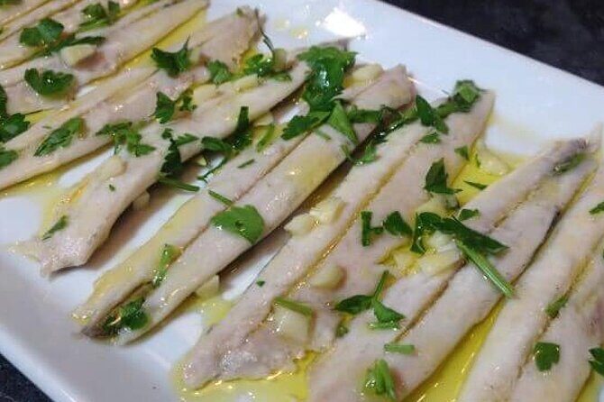 Traditional Malaga Tapas and Wine Tour - Who Should Consider This Tour?