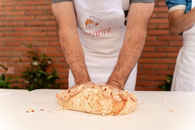 Traditional Pizza & Focaccia Cooking Class in Cortona - Key Points
