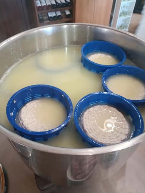 Traditional Revivals : Experiential tour - A Well-Rounded Day of Cultural and Culinary Delights