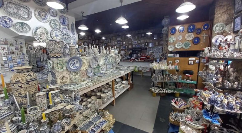 Traditions and Shopping in Coimbra Old Town Tour - Key Points