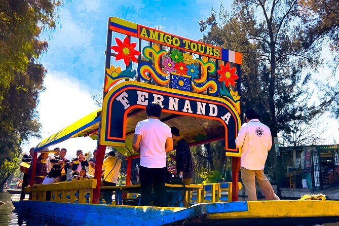 Trajinera Party at Xochimilco with Drinks, Mariachi & Tacos - What You Can Expect from the Experience