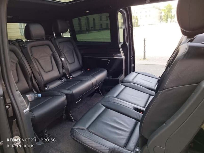 Tranfer with small or Bigger introduction Tour Berlin - A Detailed Look at the Tour Experience