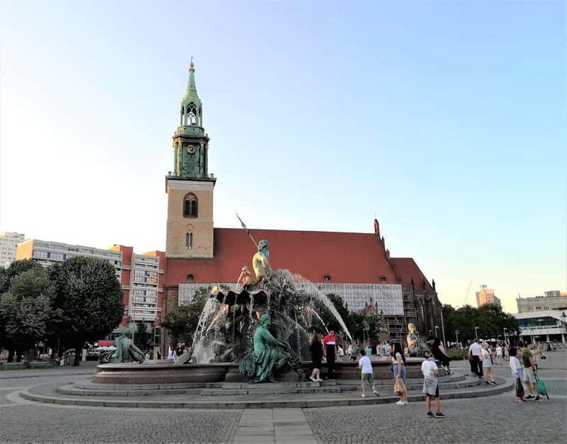 Tranfer with small or Bigger introduction Tour Berlin - FAQs