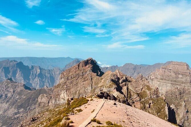 Transfer from Achada do Teixeira to Pico do Arieiro - Why This Transfer Service Offers Good Value