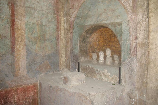 Transfer from Naples to Salerno with a 2hr stop at Pompeii (1-8 PAX) - Key Points