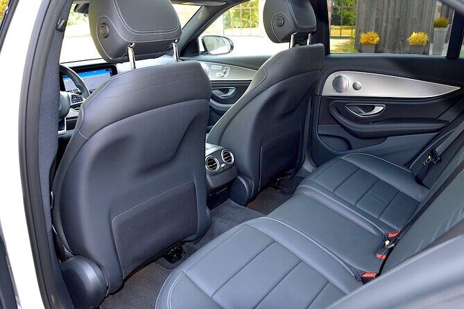 Transfer from Orly/CDG/LBG Airport to Paris (E-Class 2pax) - A Detailed Look at the Transfer Experience