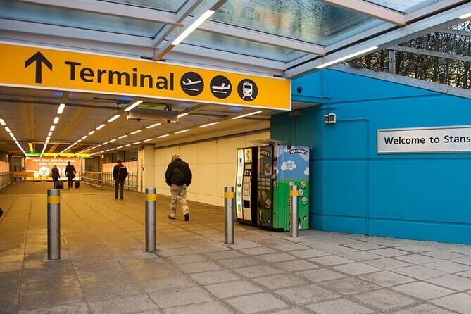 Transfer from Southampton Port to London with visit to Stonehenge - An Honest Breakdown of the Experience