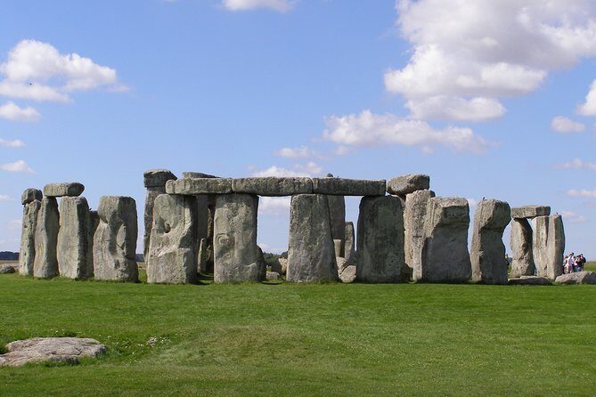 Transfer from Southampton to Heathrow via Stonehenge and Windsor - Practical Considerations