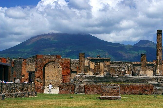 Transfer Naples to Sorrento with stop to visit Pompeii ruins - Why This Transfer with Pompeii Stop Might Suit You