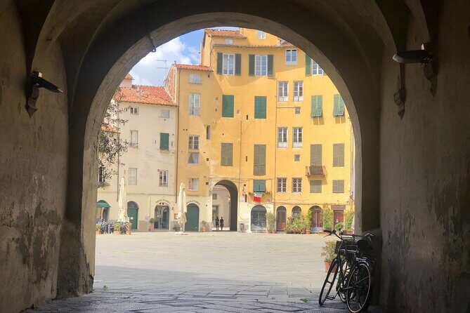 TRANSFER TOUR Florence to Lucca with a stop in San Gimignano - Practical Details to Keep in Mind