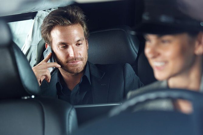 Transfers Madrid Airport to Madrid Center in Vans up to 7 Passengers - An In-Depth Look at the Madrid Airport Transfer Service