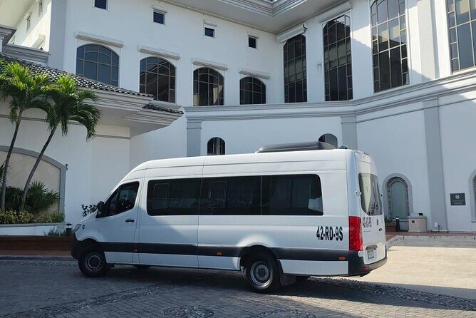 Transportation Playa DE l Carmen to Cancun Airport from 1 to 8 Travelers - Reliable Private Transfer from Playa del Carmen to Cancun Airport