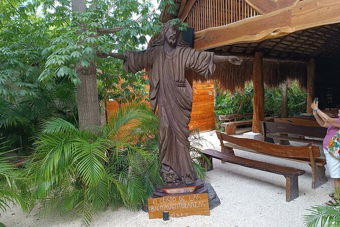 Transportation to the Shrine of Mary Undoer of Knots in Cancun - Considering the Experience